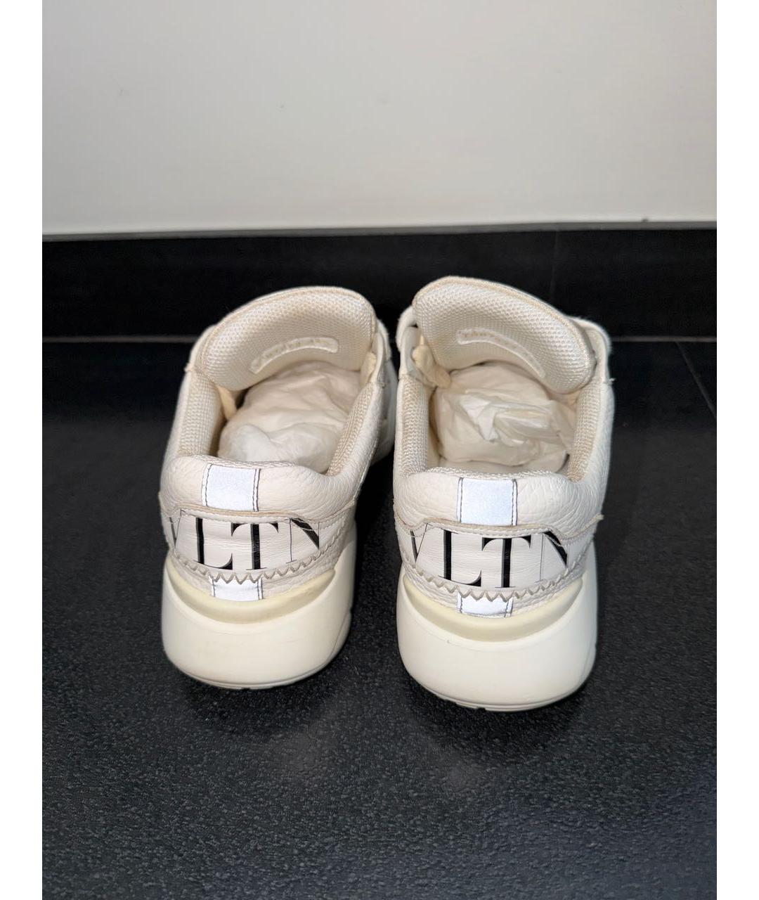 VALENTINO Белые кожаные низкие кроссовки / кеды, фото 4