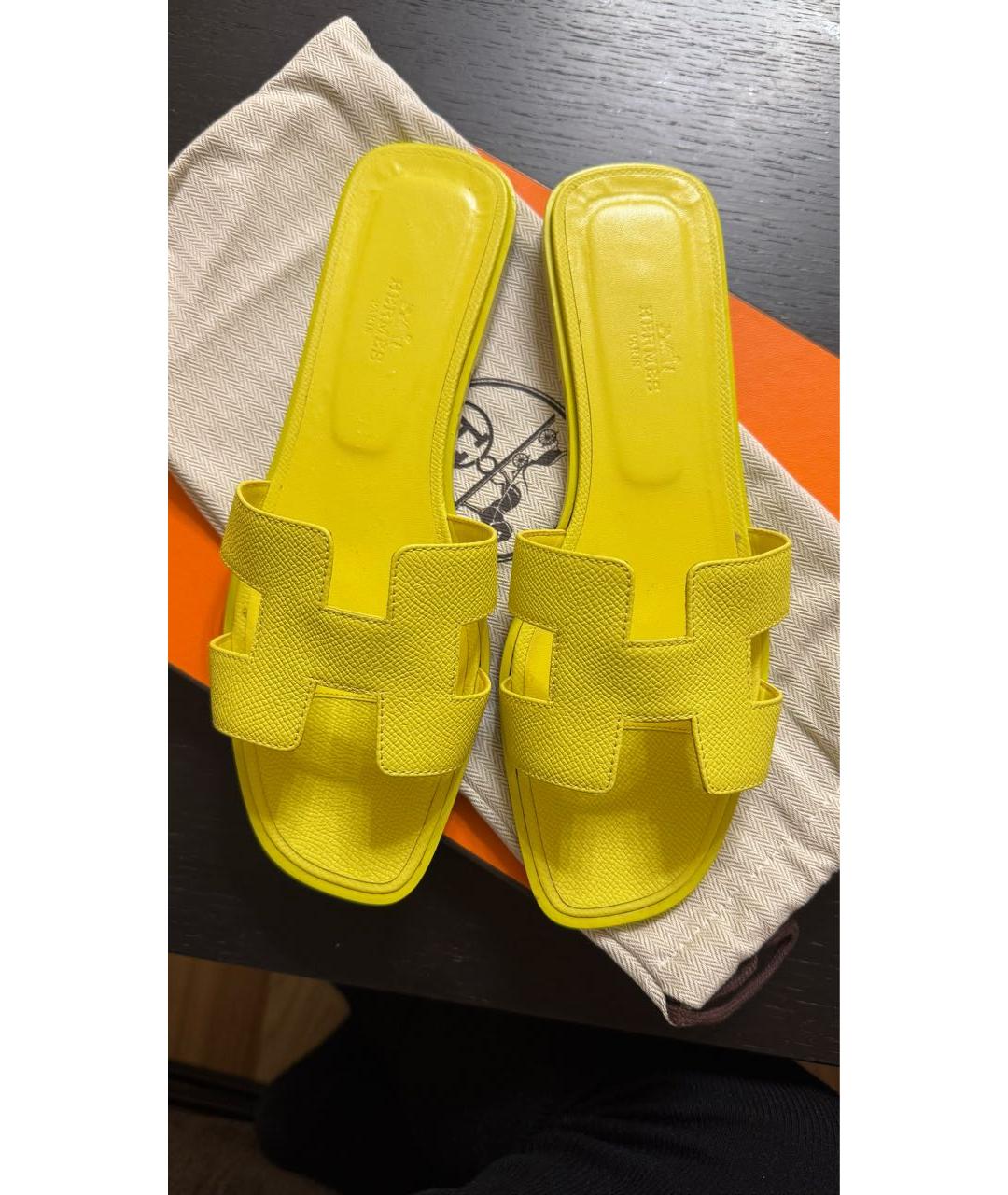 HERMES Желтые кожаные шлепанцы, фото 2