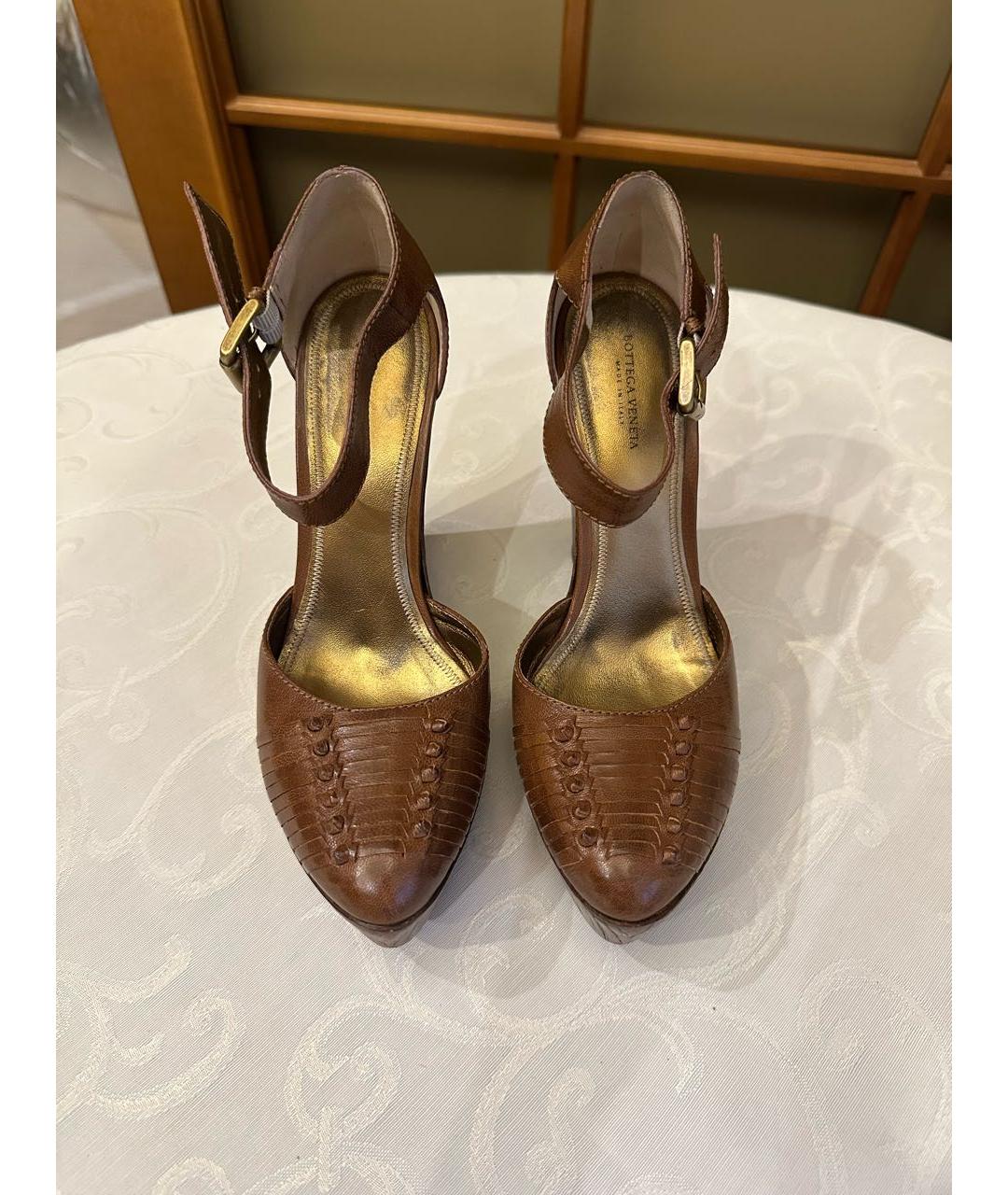 BOTTEGA VENETA Коричневые кожаные босоножки, фото 2