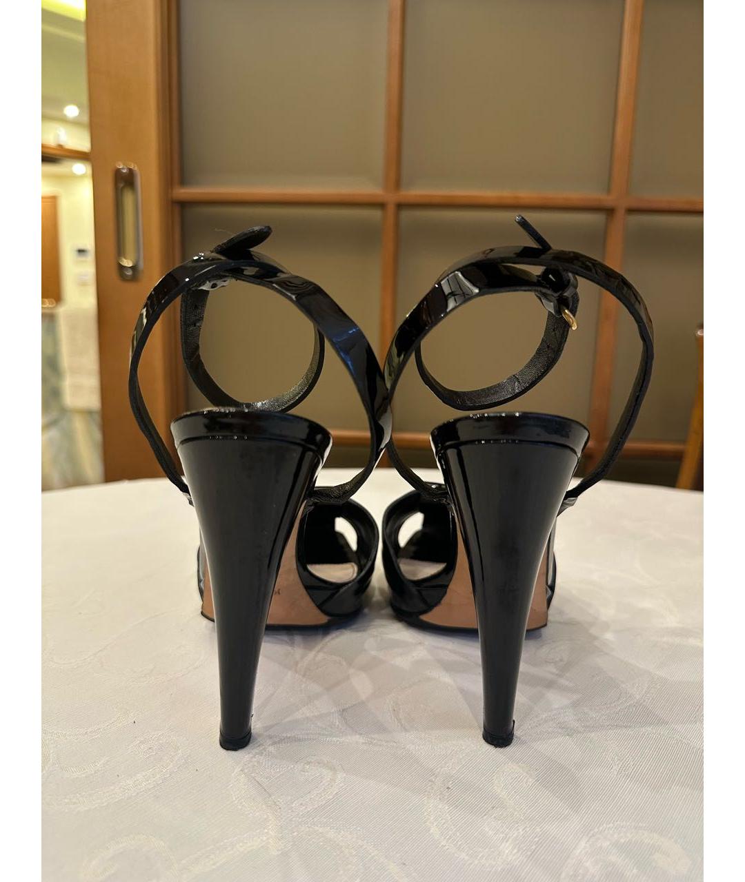 SAINT LAURENT Черные туфли из лакированной кожи, фото 2