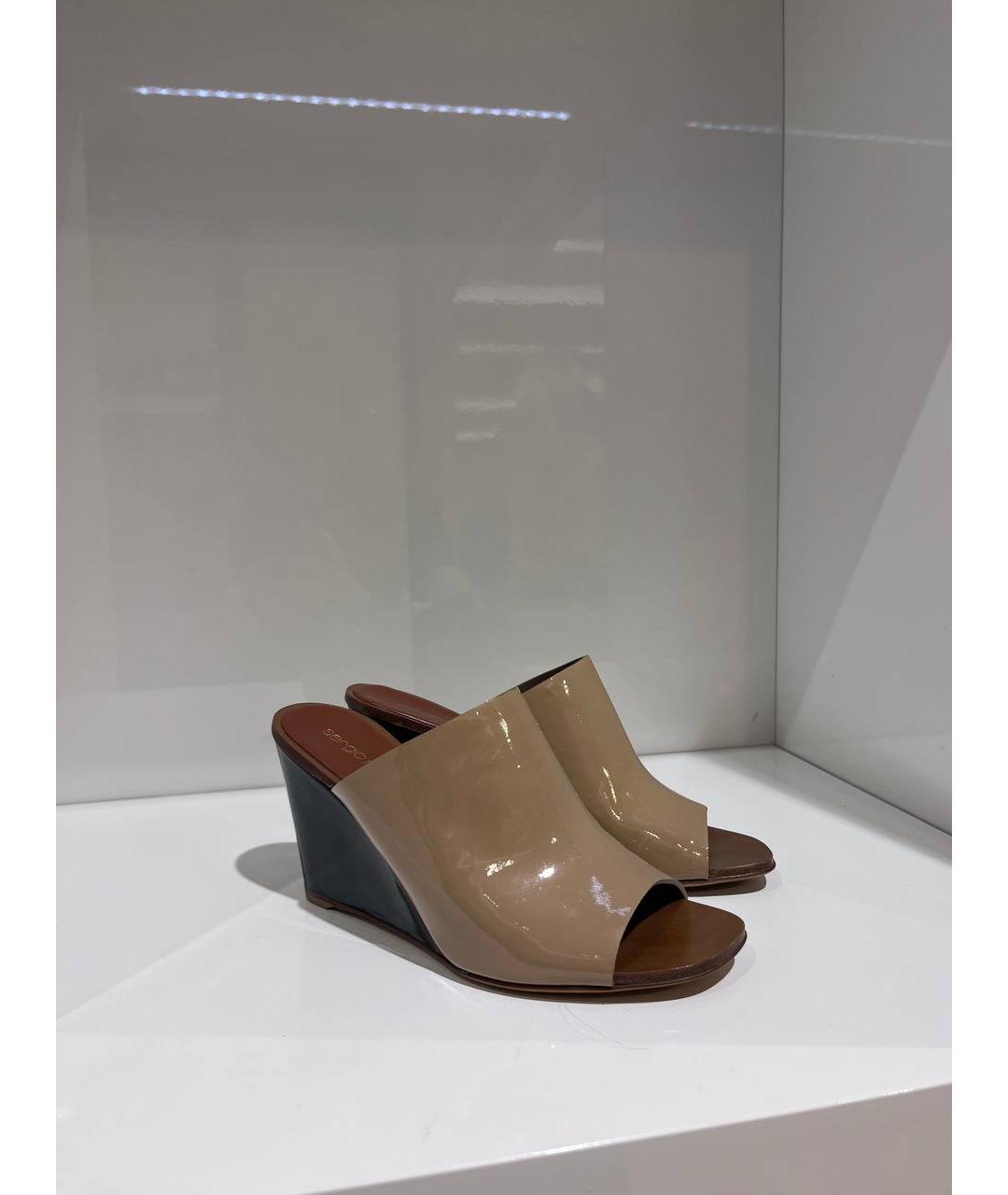 SERGIO ROSSI Бежевые босоножки из лакированной кожи, фото 4
