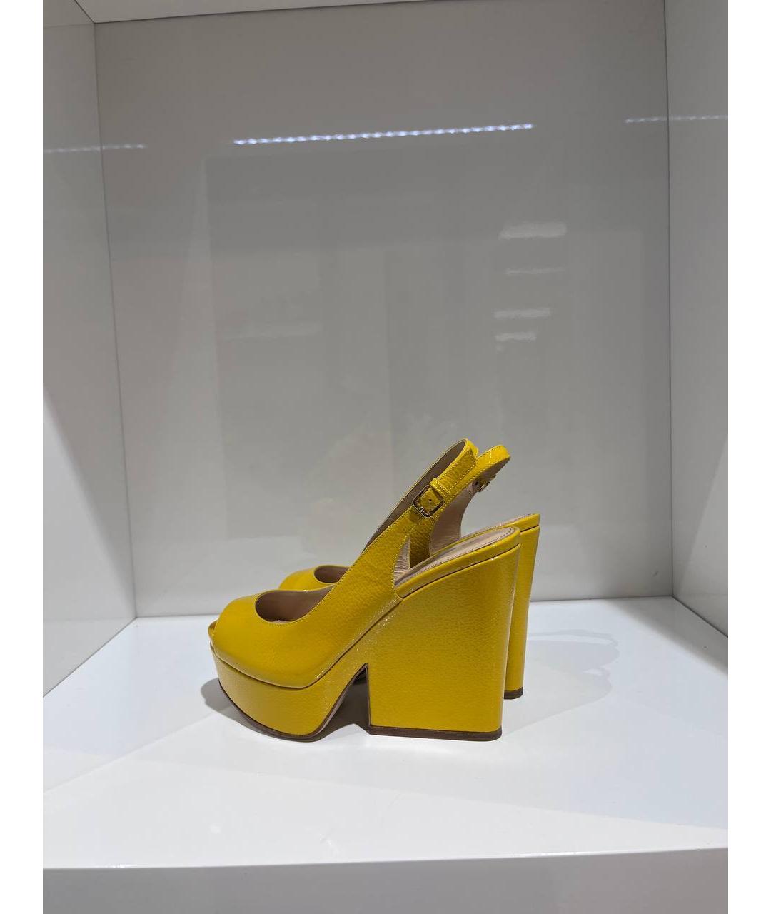 SERGIO ROSSI Желтые кожаные босоножки, фото 2