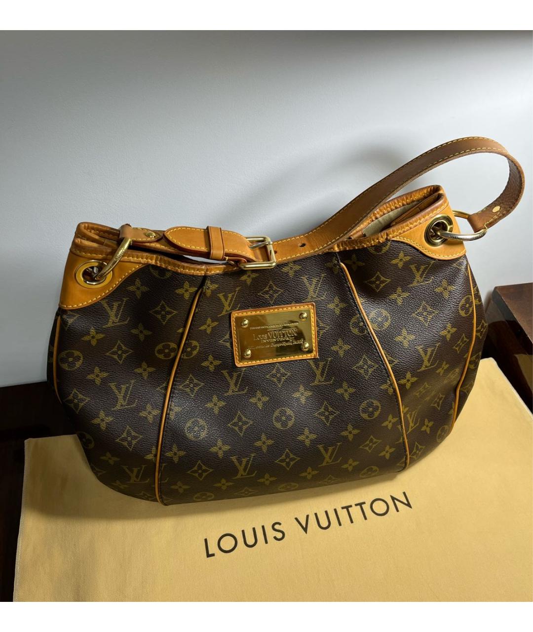 LOUIS VUITTON Коричневая сумка через плечо, фото 2