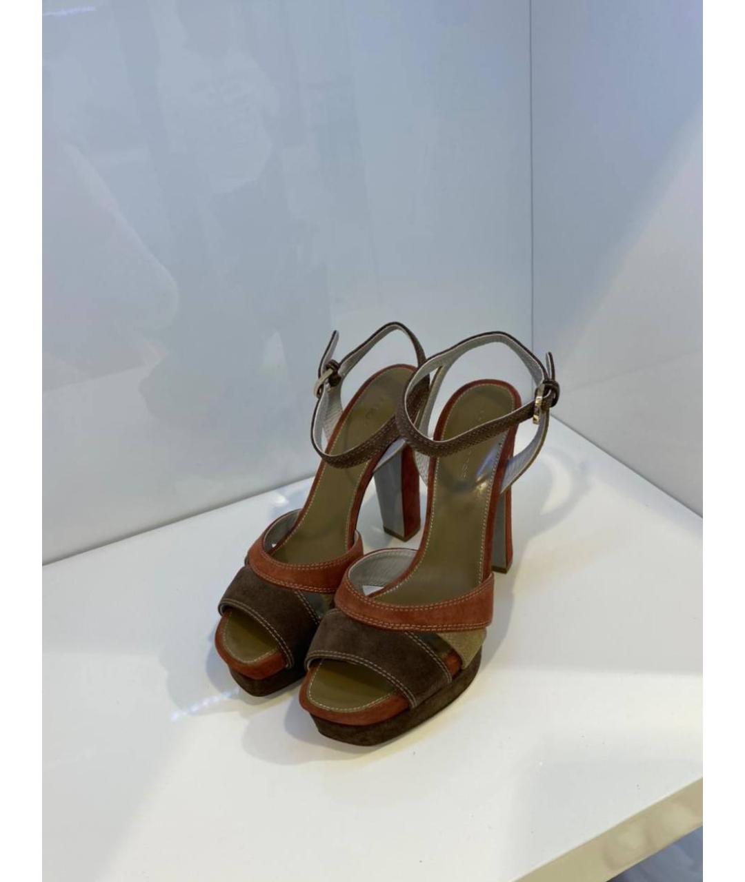 SERGIO ROSSI Коричневые замшевые босоножки, фото 2