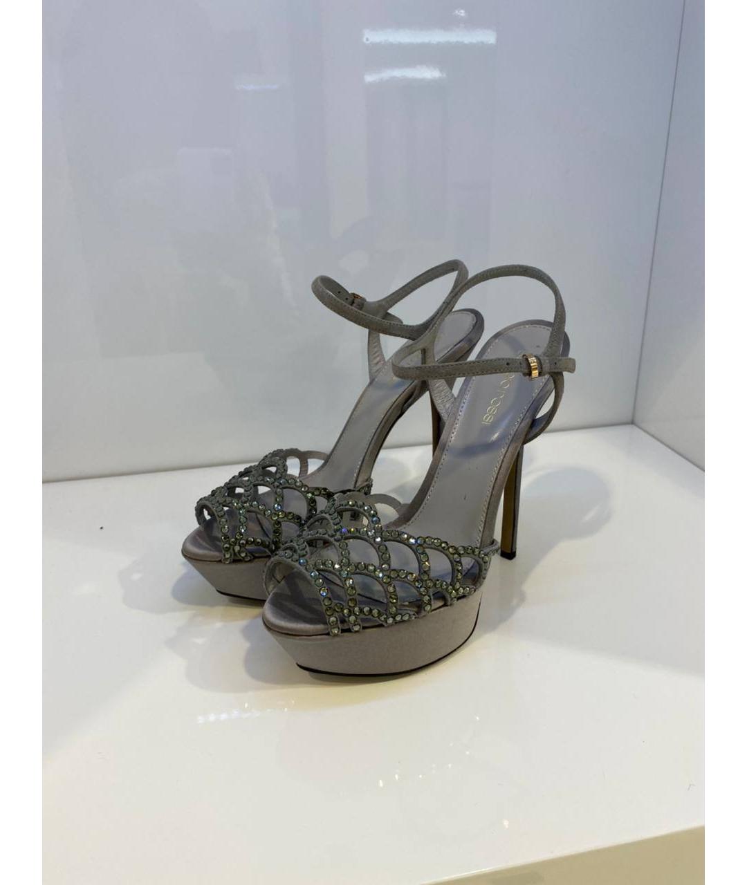 SERGIO ROSSI Серые замшевые босоножки, фото 3