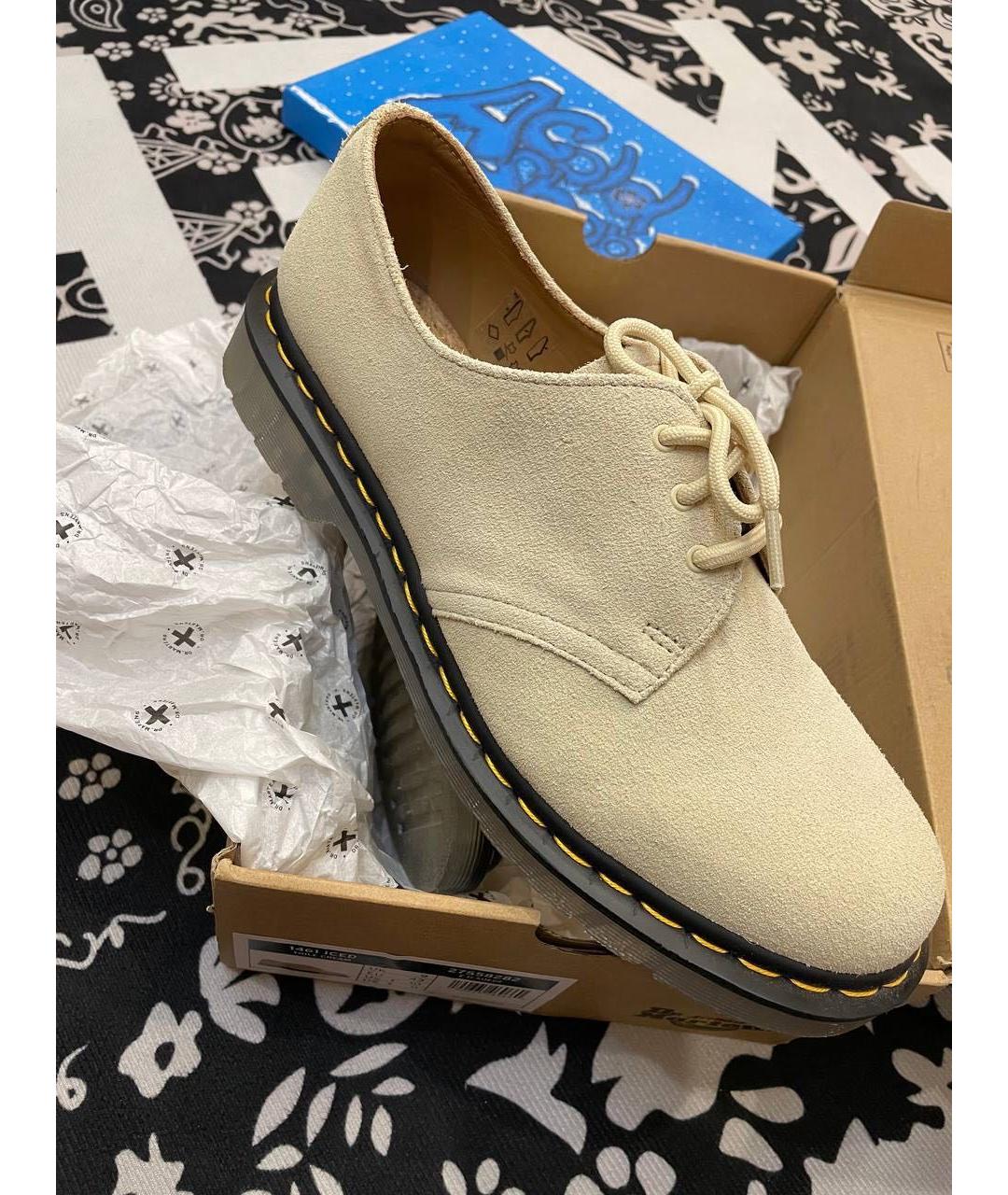 DR. MARTENS Бежевые замшевые низкие ботинки, фото 2