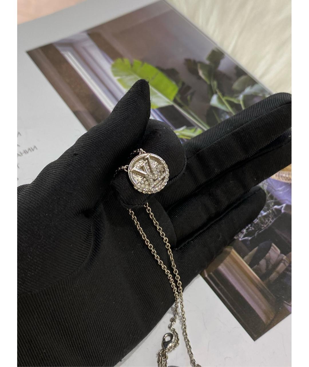 LOUIS VUITTON Серебряная металлическая подвеска, фото 4