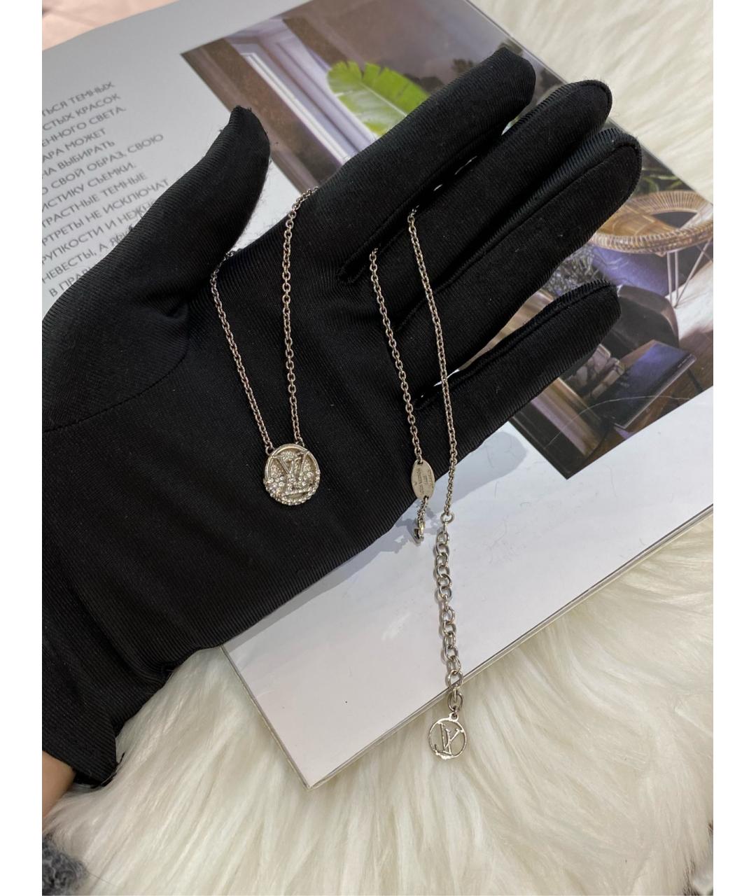 LOUIS VUITTON Серебряная металлическая подвеска, фото 2