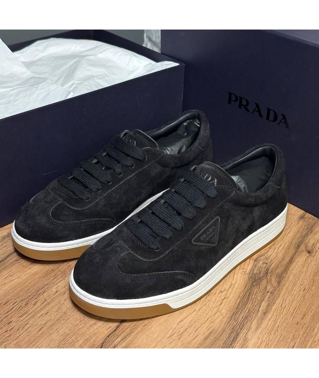 PRADA Черные замшевые низкие кроссовки / кеды, фото 6