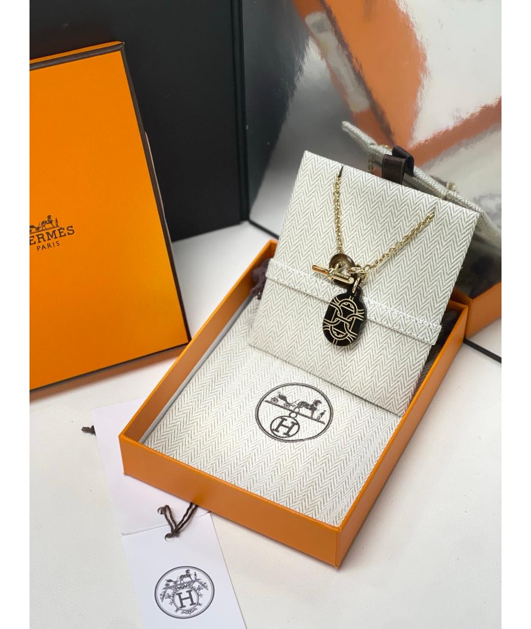 HERMES Черная металлическая подвеска, фото 2