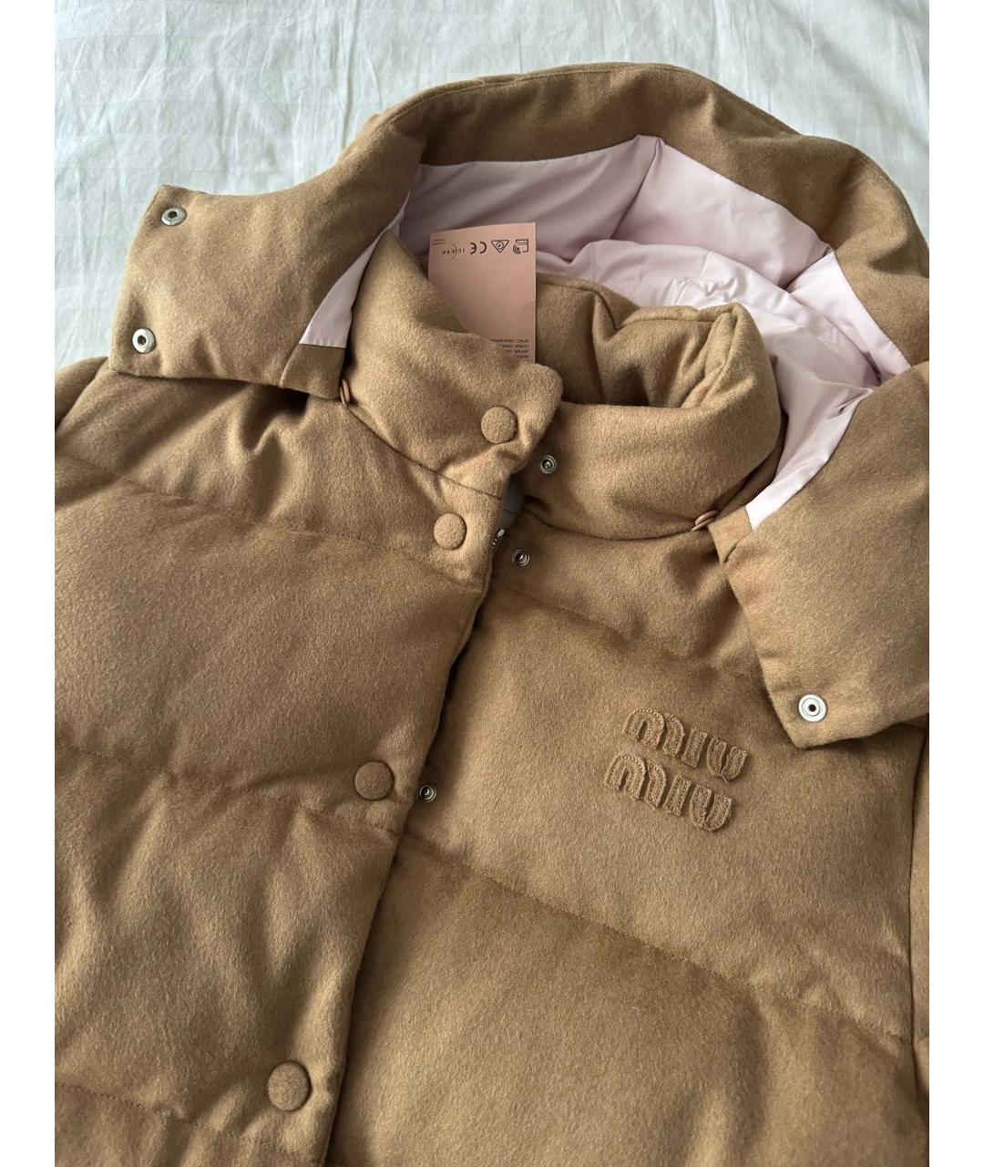 MIU MIU Бежевый пуховик, фото 3