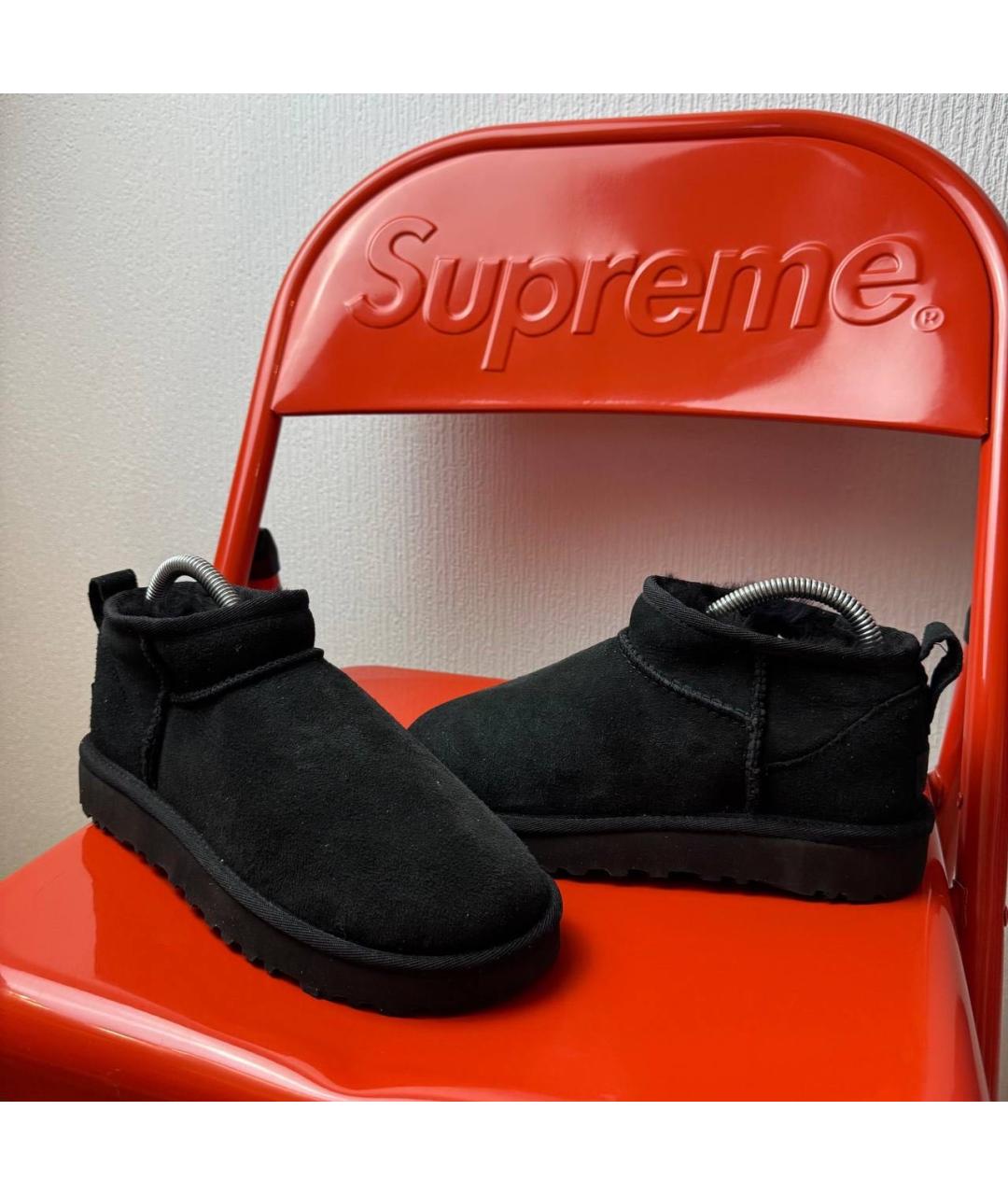 UGG AUSTRALIA Черные замшевые ботинки, фото 2