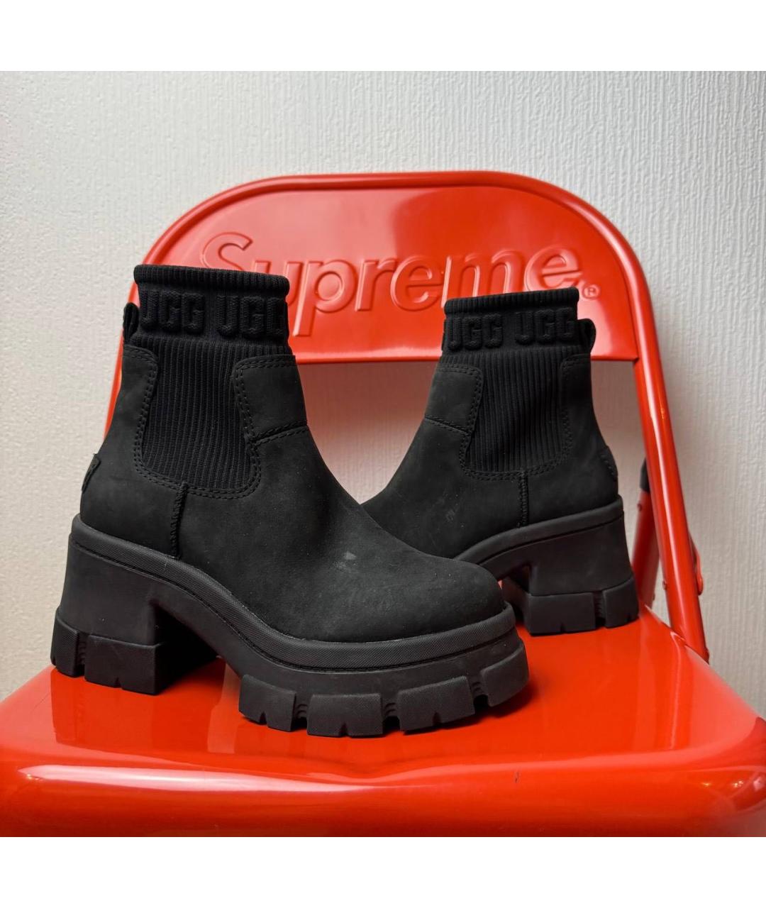 UGG AUSTRALIA Черные замшевые ботильоны, фото 3