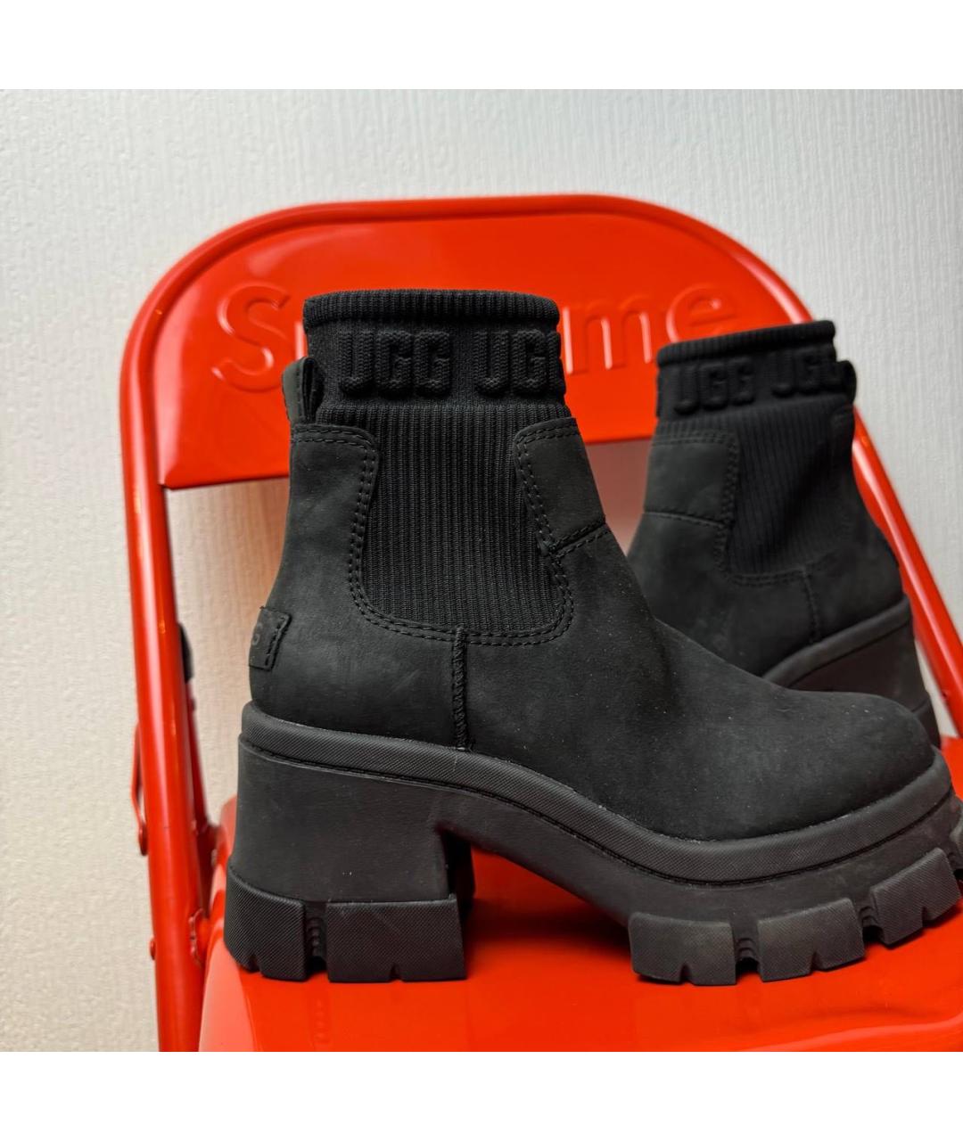 UGG AUSTRALIA Черные замшевые ботильоны, фото 2