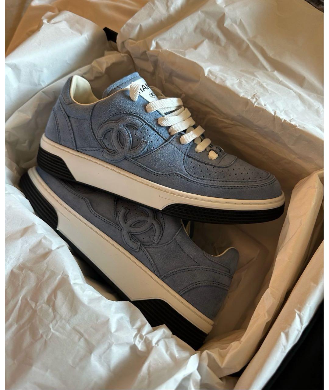 CHANEL Голубые замшевые кеды, фото 2