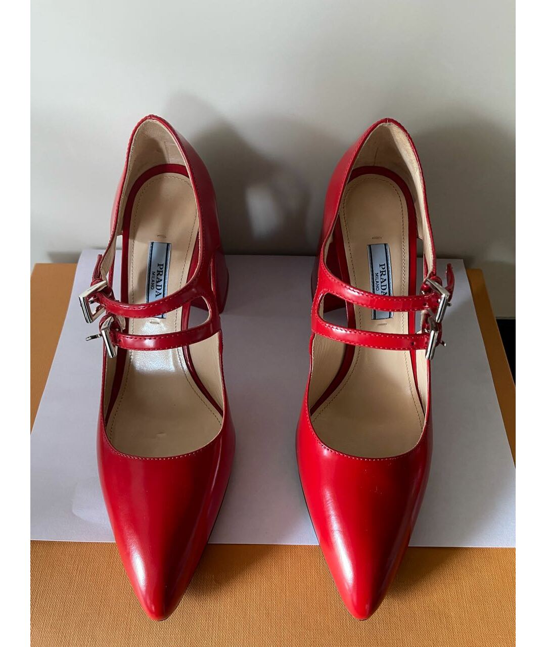 PRADA Красные кожаные туфли, фото 2