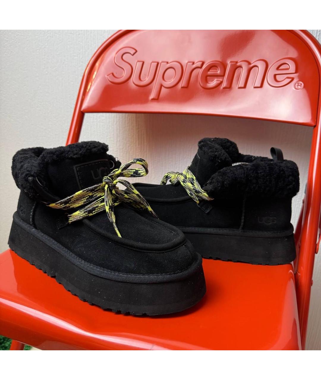 UGG AUSTRALIA Черные замшевые ботинки, фото 2