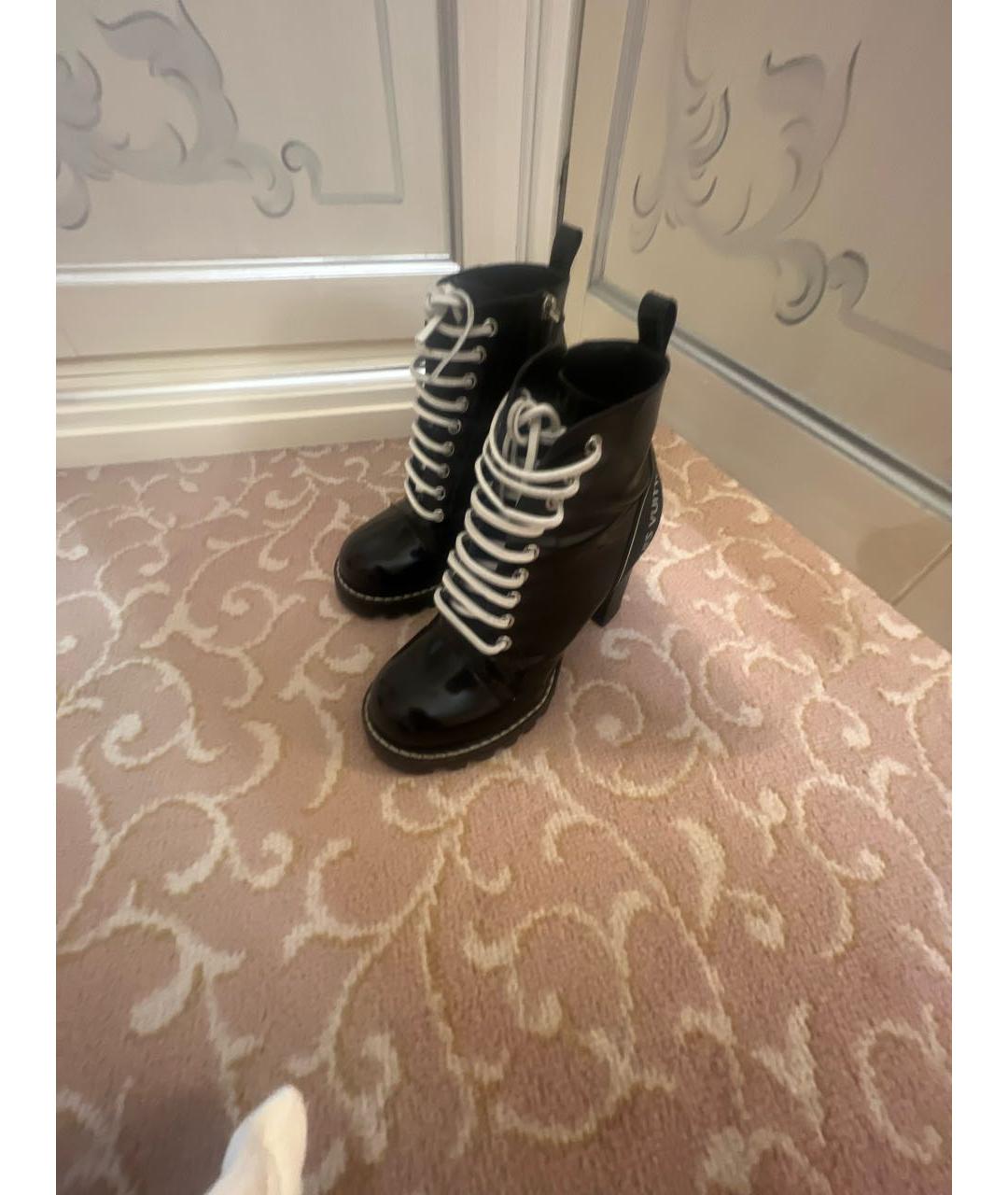 LOUIS VUITTON Черные ботильоны из лакированной кожи, фото 5