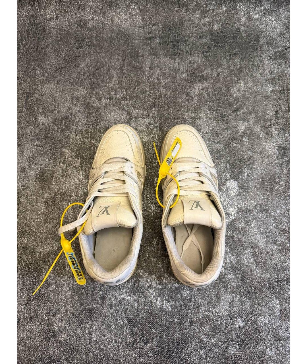 LOUIS VUITTON Белые кожаные низкие кроссовки / кеды, фото 3