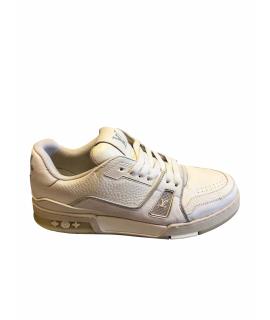 LOUIS VUITTON Низкие кроссовки / кеды