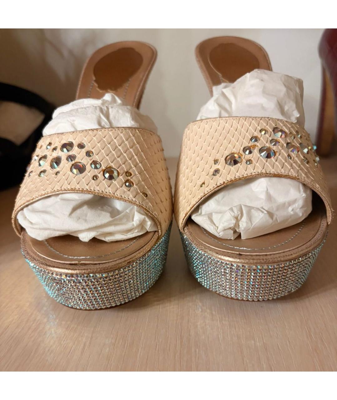 RENE CAOVILLA Бежевые мюли из экзотической кожи, фото 3