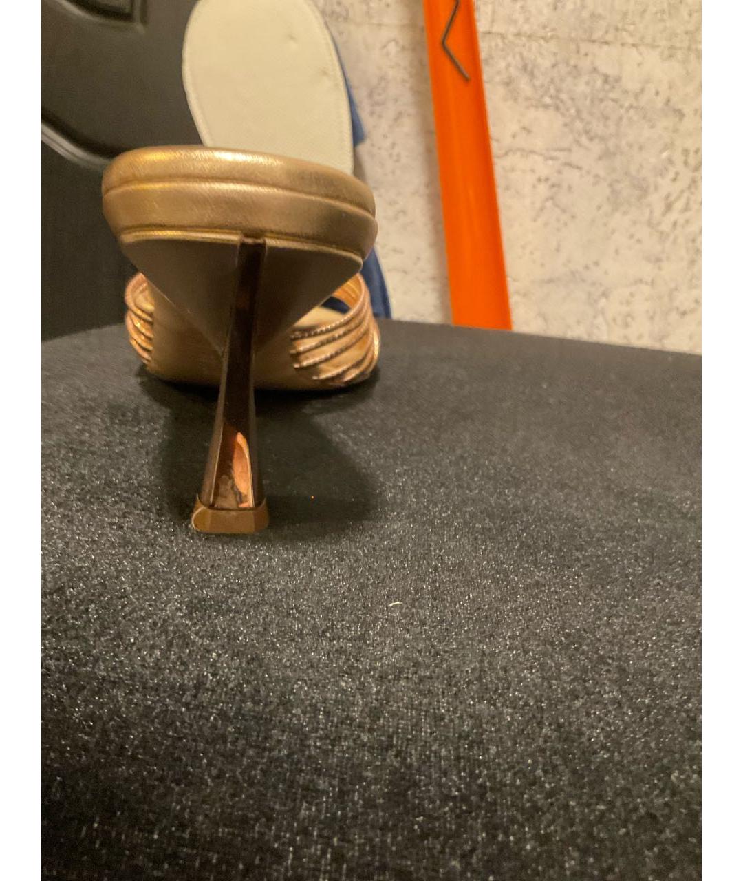 CASADEI Золотые кожаные мюли, фото 4