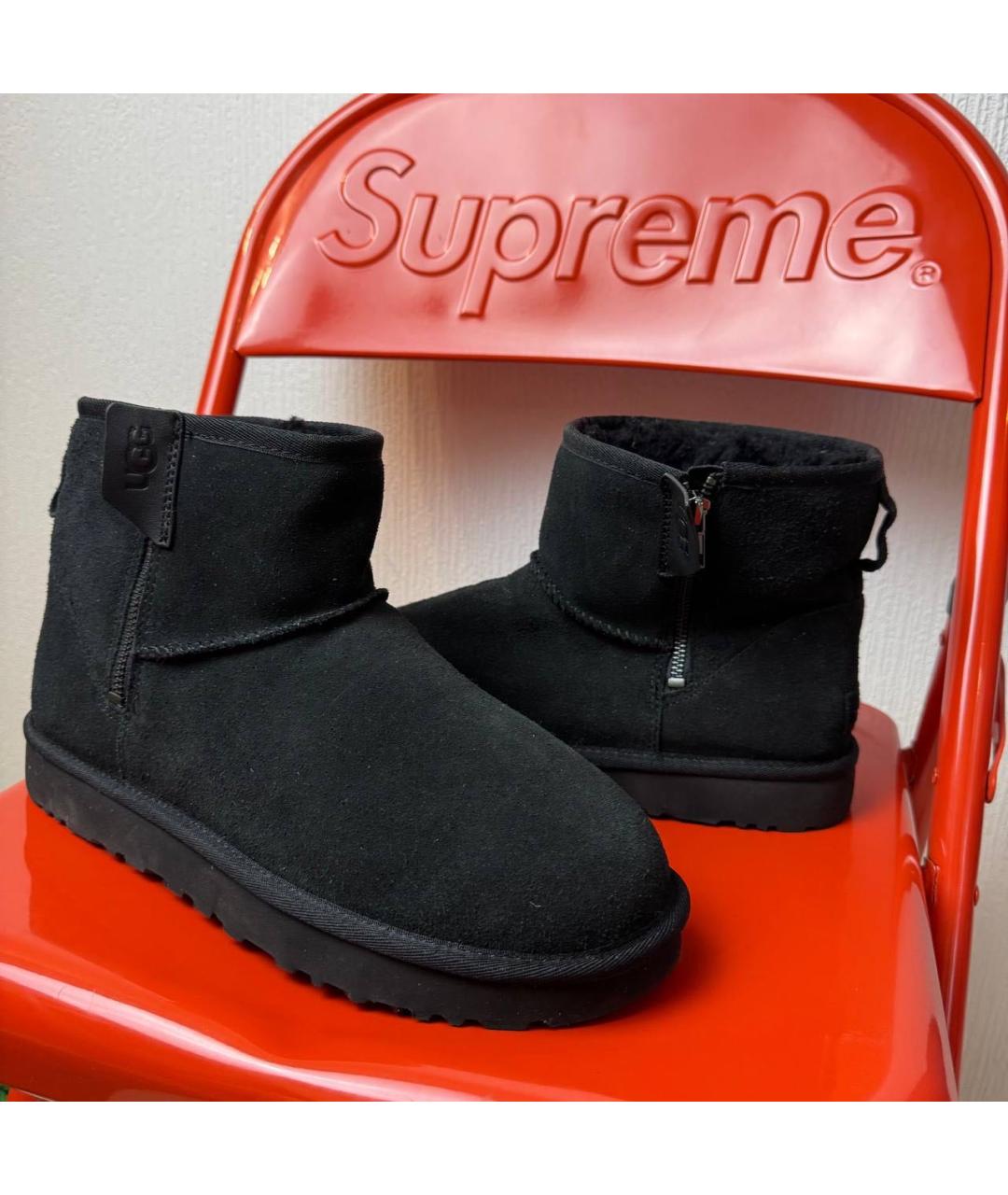 UGG AUSTRALIA Черные замшевые ботинки, фото 2