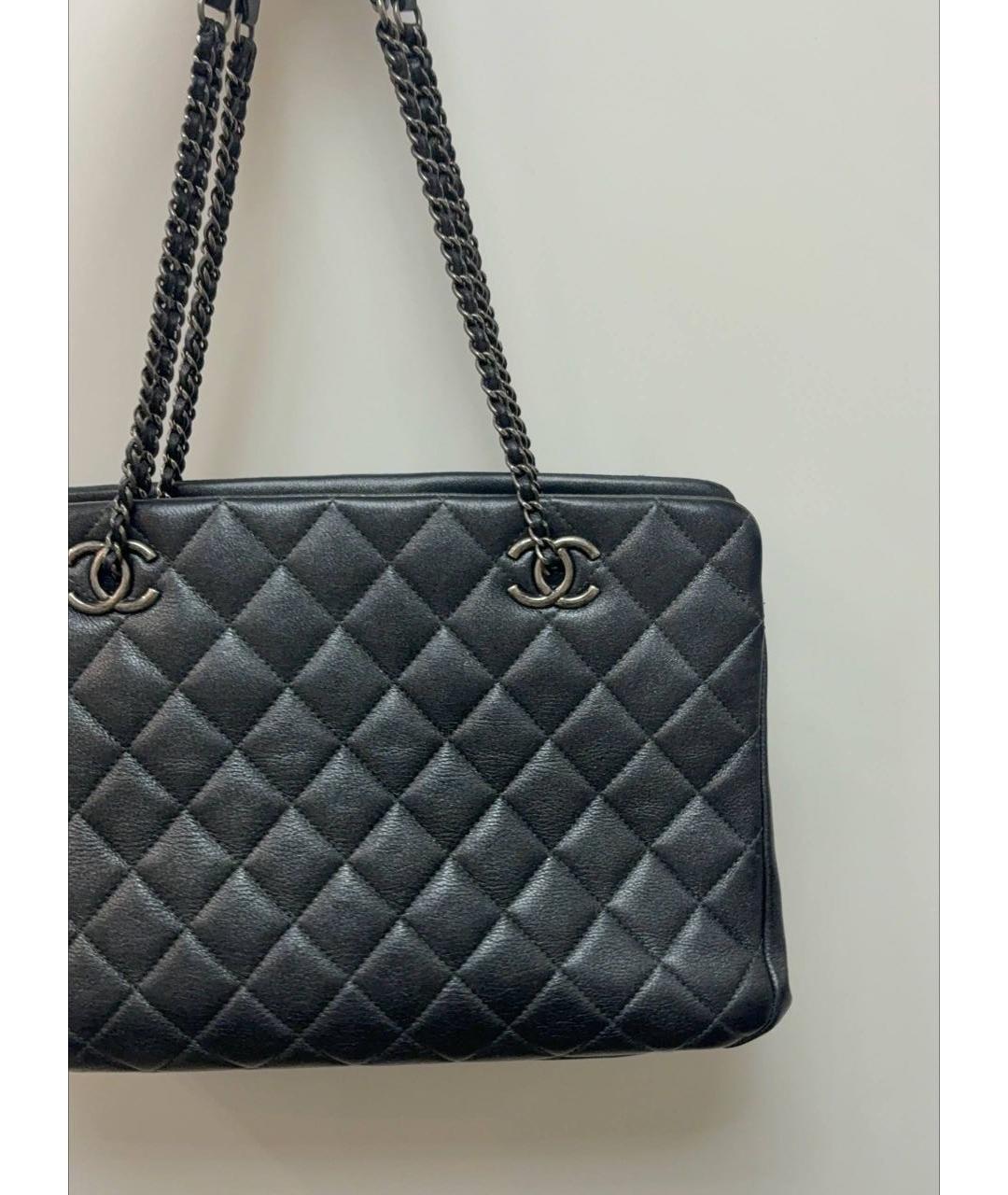 CHANEL Антрацитовая кожаная сумка с короткими ручками, фото 2