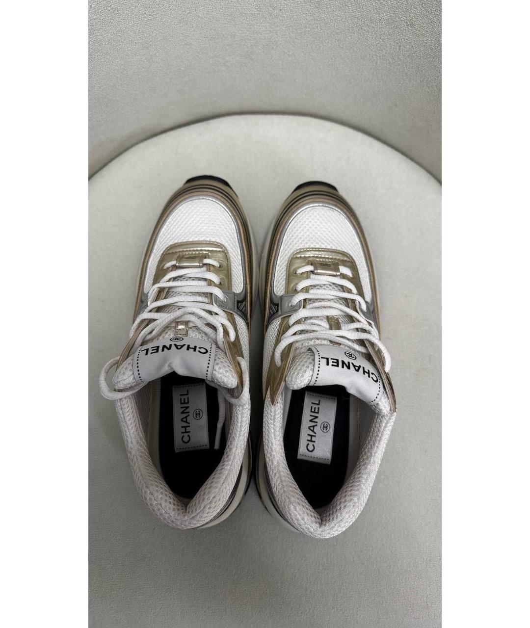 CHANEL Золотые текстильные кроссовки, фото 3