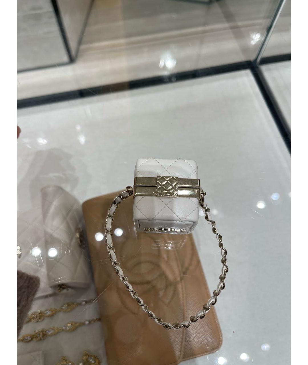 CHANEL Белый брелок, фото 2