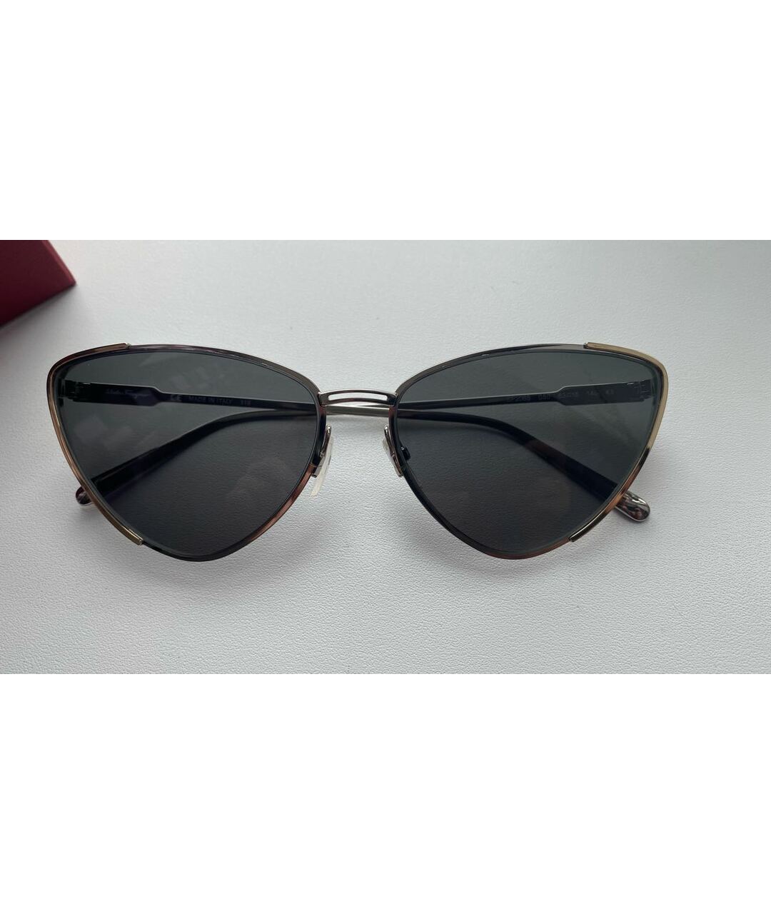 SALVATORE FERRAGAMO Серые металлические солнцезащитные очки, фото 8