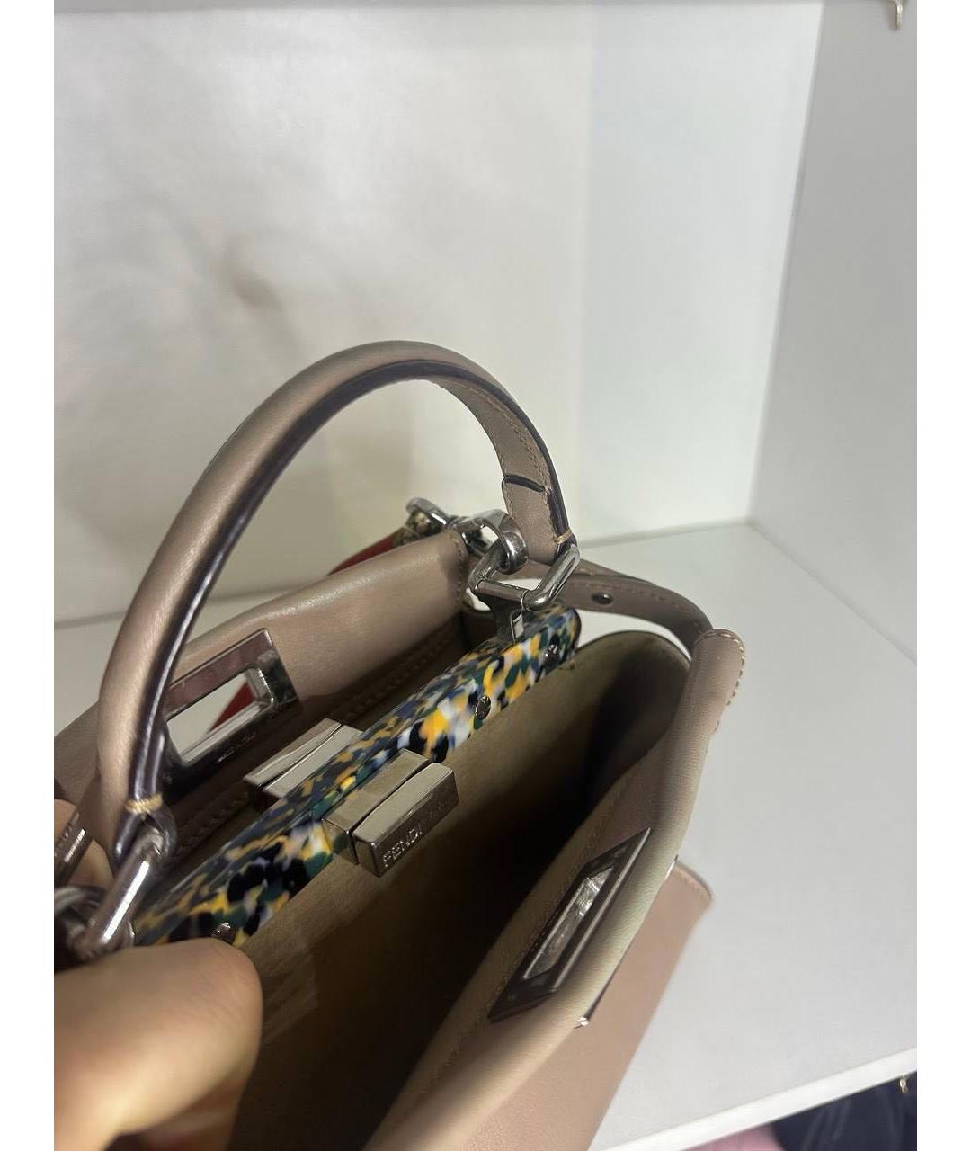 FENDI Бежевая кожаная сумка с короткими ручками, фото 2