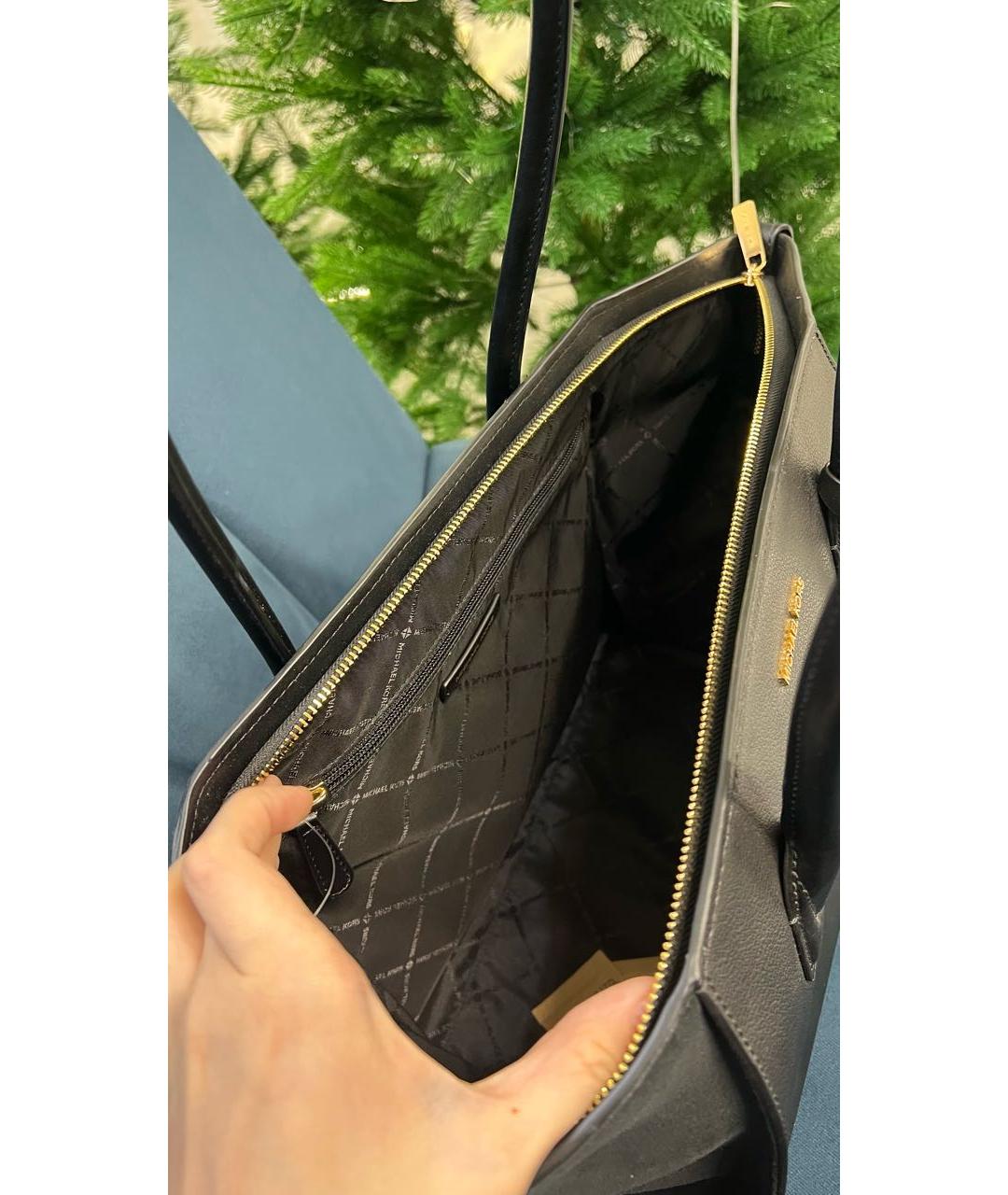 MICHAEL KORS Черная кожаная сумка с короткими ручками, фото 4