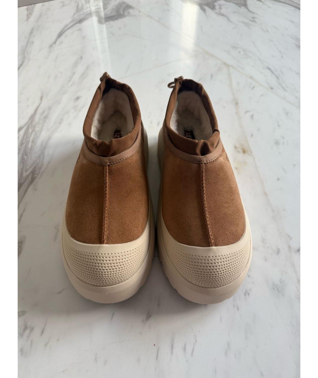 UGG AUSTRALIA Горчичные замшевые полусапоги, фото 2