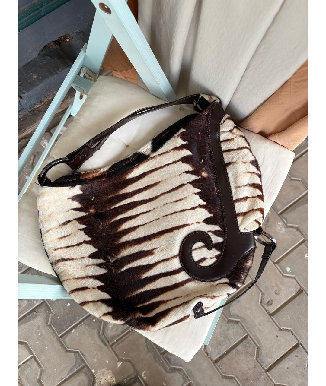 FENDI Белая меховая сумка с короткими ручками, фото 2