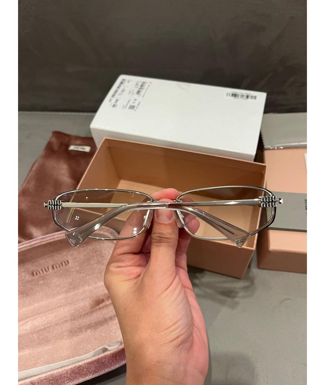 MIU MIU Серебряные металлические солнцезащитные очки, фото 3