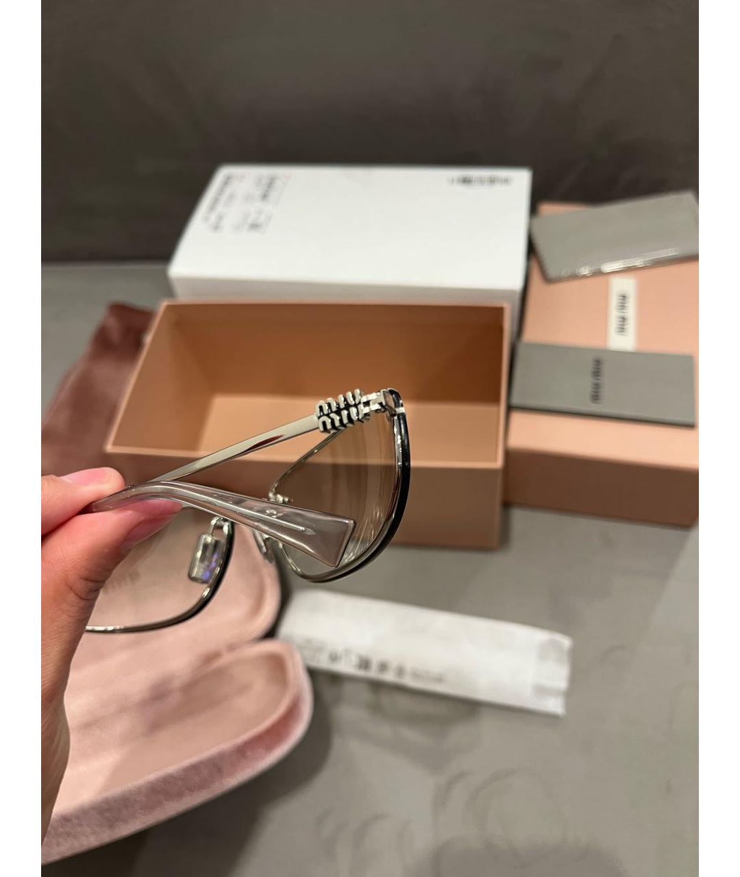 MIU MIU Серебряные металлические солнцезащитные очки, фото 4