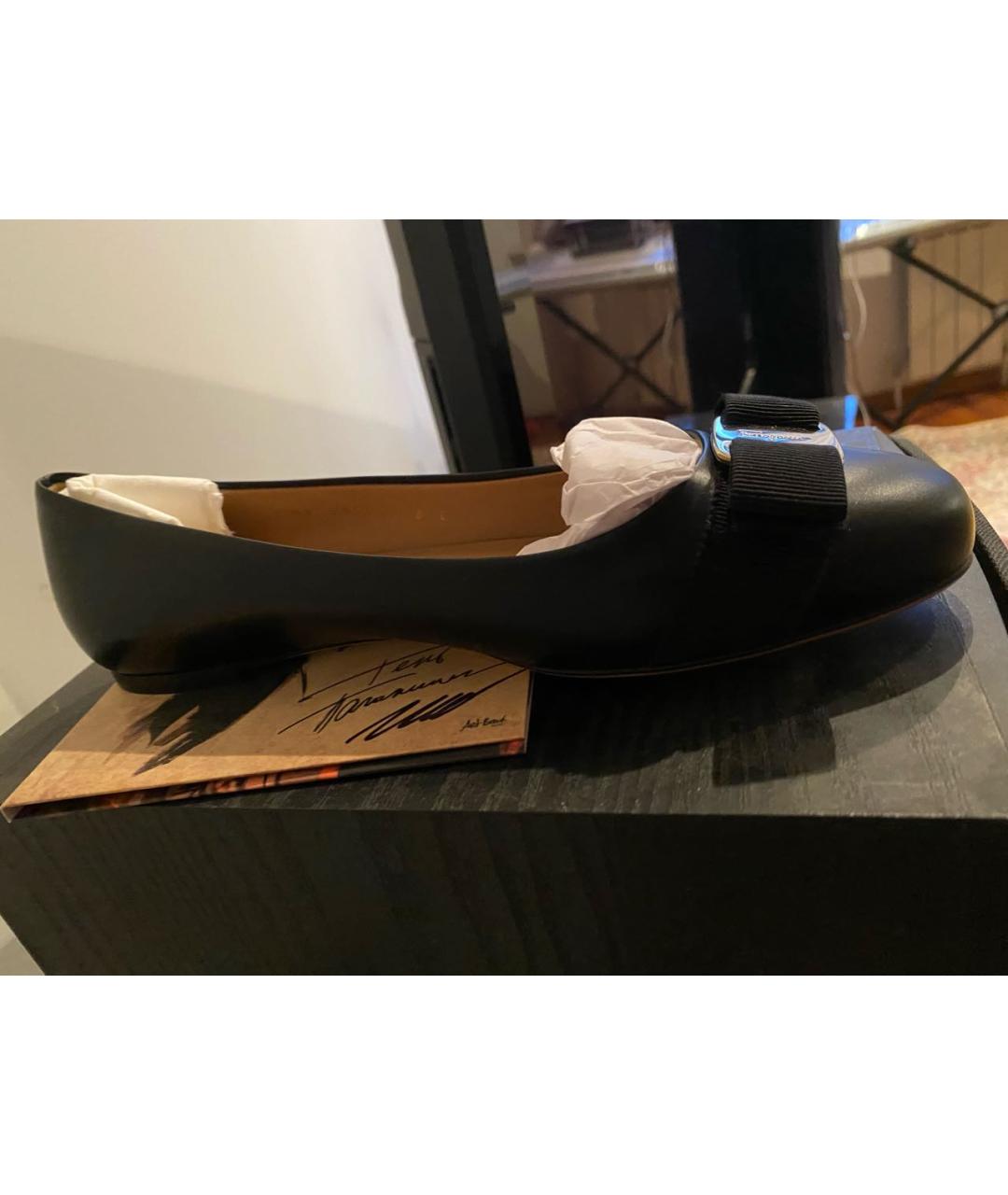 FERRAGAMO Черные кожаные балетки, фото 4