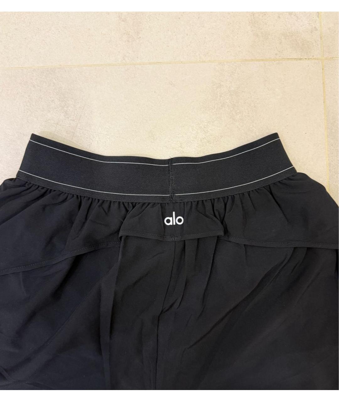 ALO YOGA Черные полиэстеровые шорты, фото 3