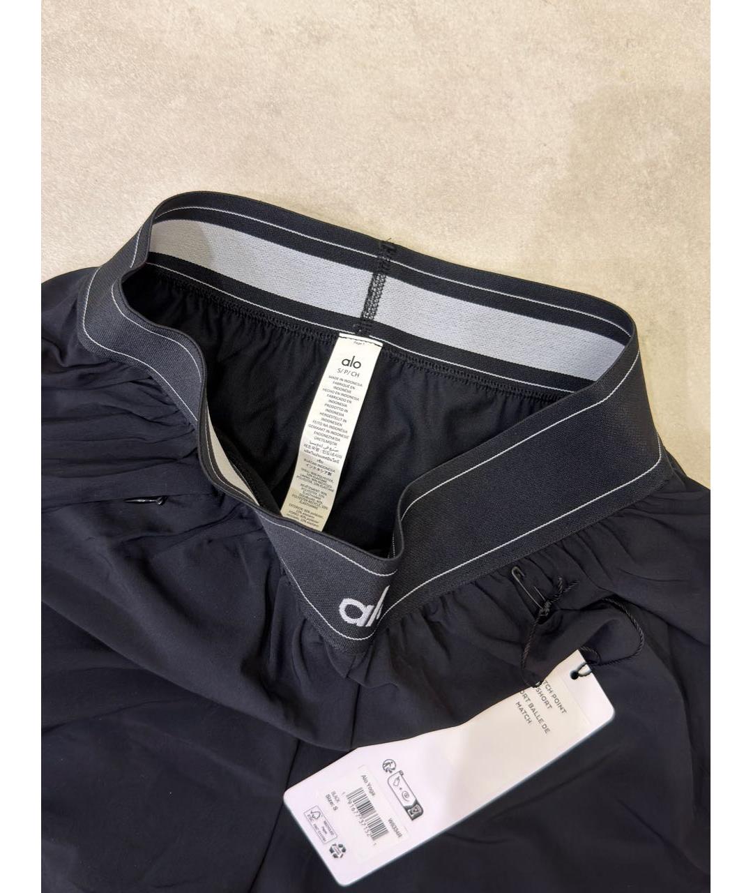 ALO YOGA Черные полиэстеровые шорты, фото 5