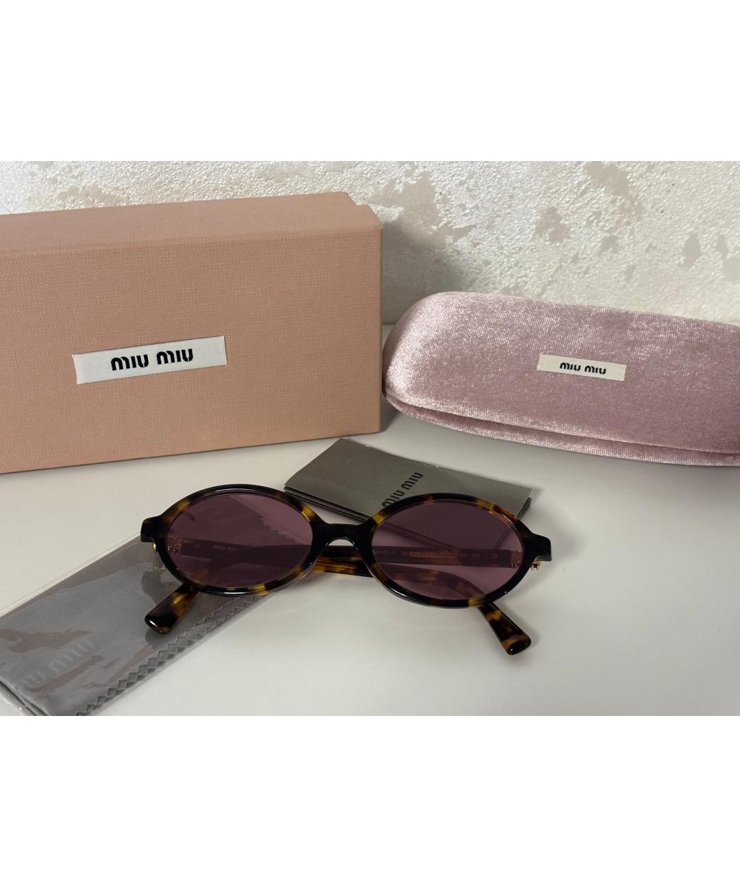 MIU MIU Коричневые пластиковые солнцезащитные очки, фото 6