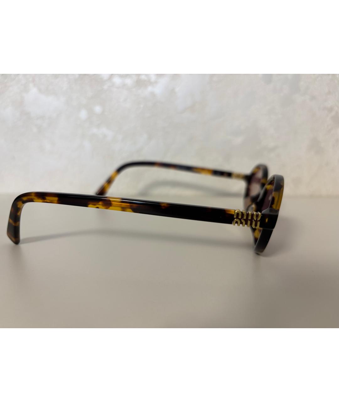 MIU MIU Коричневые пластиковые солнцезащитные очки, фото 2