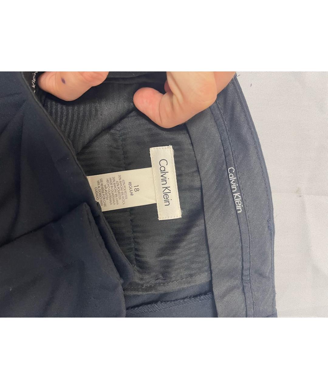 CALVIN KLEIN Темно-синие полиэстеровые классические брюки, фото 2