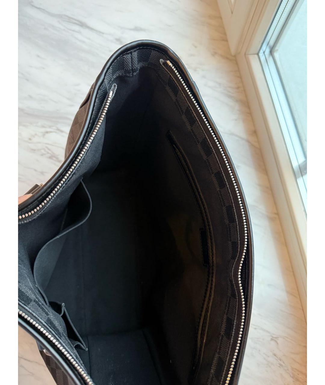 LOUIS VUITTON Черная кожаная сумка тоут, фото 4