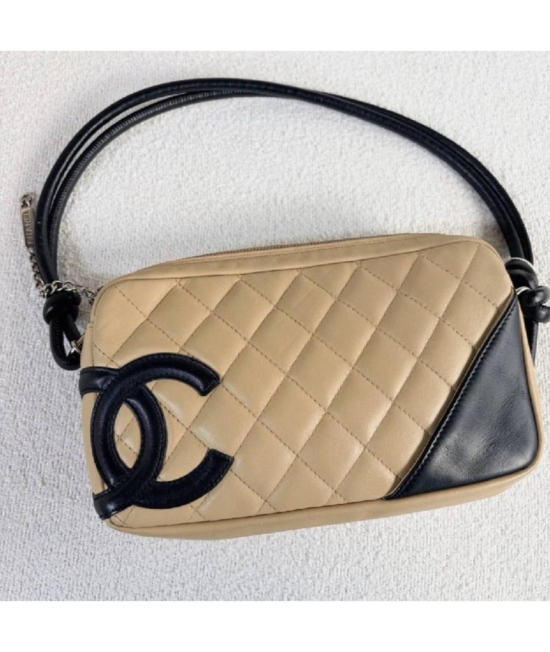 CHANEL Бежевая кожаная сумка с короткими ручками, фото 6