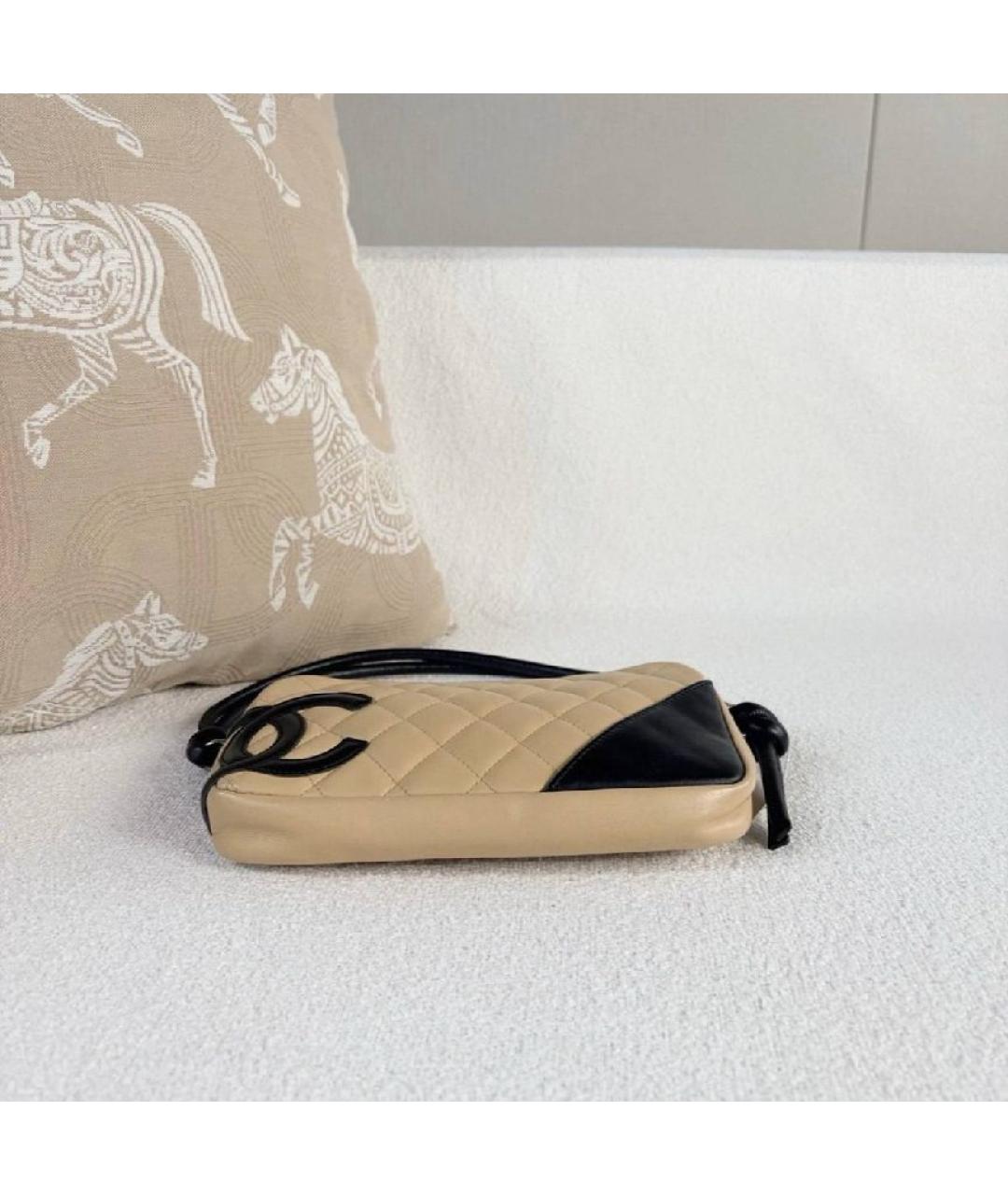 CHANEL Бежевая кожаная сумка с короткими ручками, фото 8