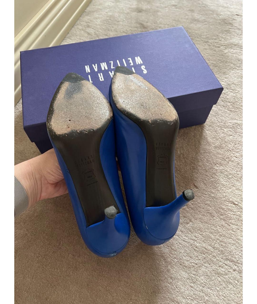 STUART WEITZMAN Синие кожаные лодочки на низком каблуке, фото 5
