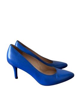 STUART WEITZMAN Лодочки на низком каблуке