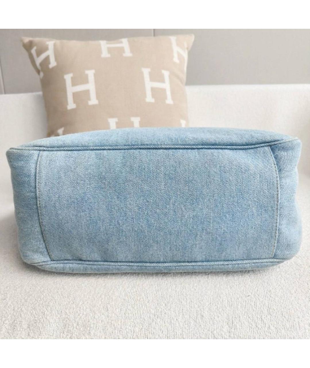 CHANEL Голубая деним сумка с короткими ручками, фото 4