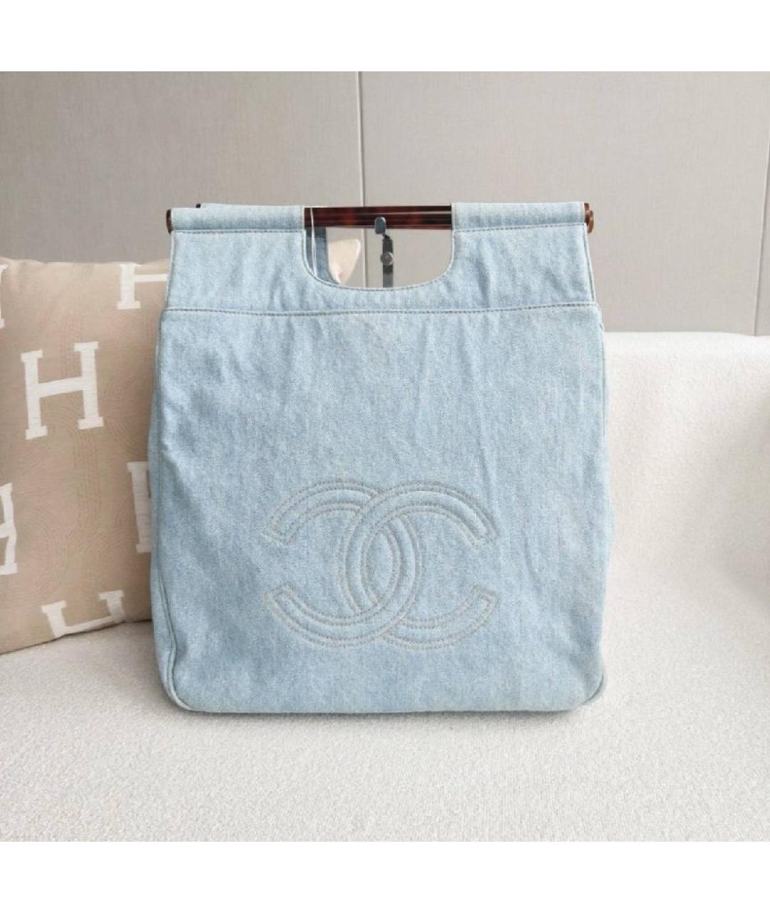 CHANEL Голубая деним сумка с короткими ручками, фото 10